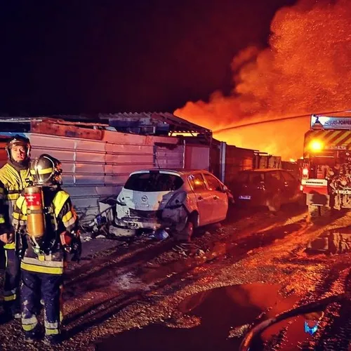 [ ENVIRONNEMENT ] INCENDIES: LES POMPIERS SUR LE QUI-VIVE
