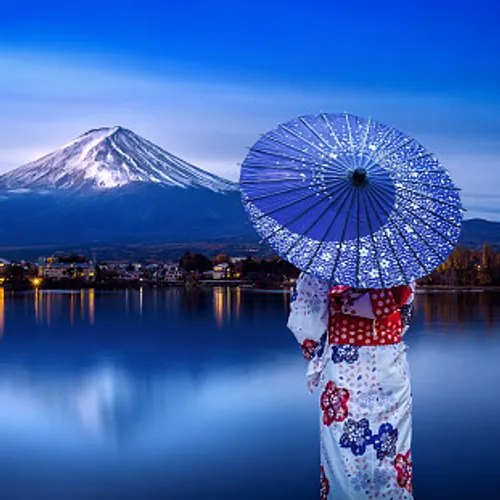 [ SOCIETE / CULTURE ]:  La médiathèque d'Arles se met aux couleurs...