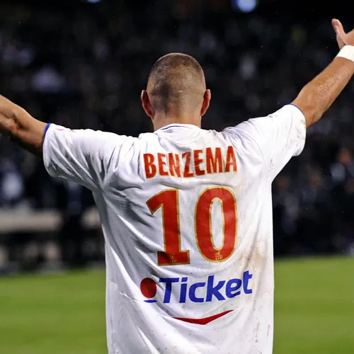 [ SPORT - FOOTBALL ] Mercato: l’OL travaille pour faire revenir...