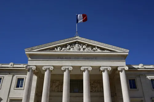 Marseille : le mineur soupçonné d’avoir brûlé une femme au visage...
