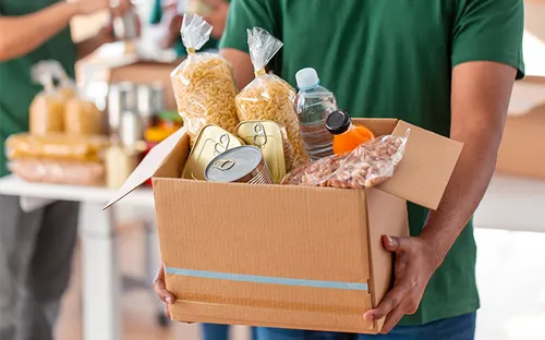 [ Société ] La France envoie 400 tonnes d’aide alimentaire à Gaza