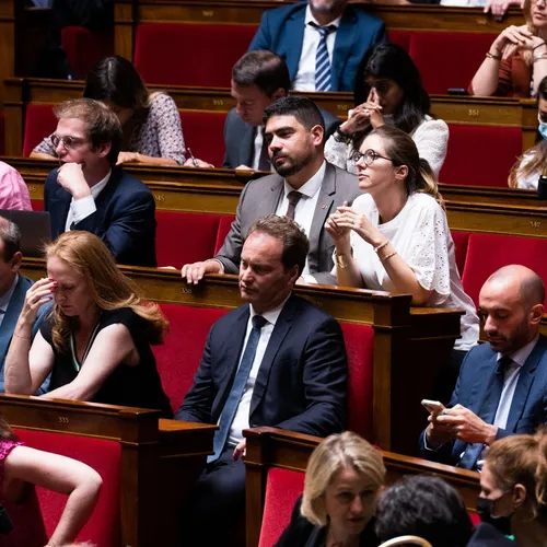 [ POLITIQUE ] Le gouvernement présente aujourd’hui sa loi sur le...