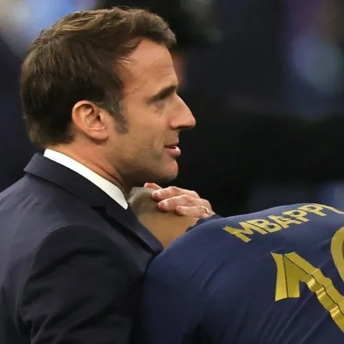 [ SPORT ] Football/QatarWorldCup: La réaction du Président Emmanuel...