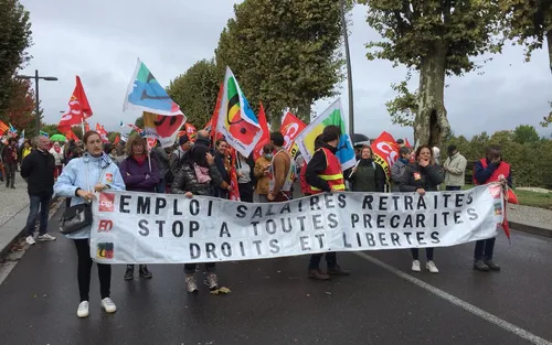 [ SOCIETE ]: Les réformes du gouvernement sur le chômage et les...