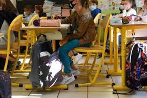 [ SOCIETE ] Pass sanitaire: Certains élèves vont pouvoir souffler