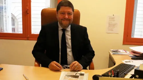 [ SOCIETE ]Frédéric Mison, médiateur de la Ville d'Arles :...