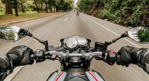 Routes du Gard : les motards dénoncent des infrastructures parfois...