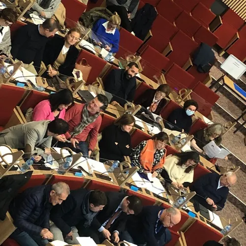 [ POLITIQUE ] Nîmes: Plus d’argent pour les projets des mairies de...