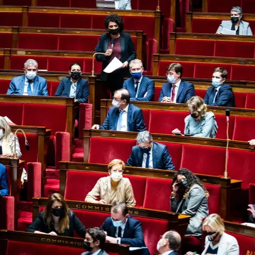 [ POLITIQUE ] Le parlement a définitivement adopté le projet de loi...