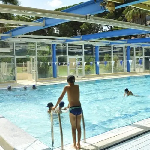 [ SOCIETE ] Nîmes: 3 piscines sur 4 resteront ouvertes pour Noël