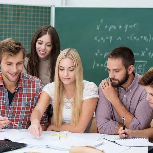 [ SOCIÉTÉ / ÉDUCATION ]: Plus de mathématiques en première et en...