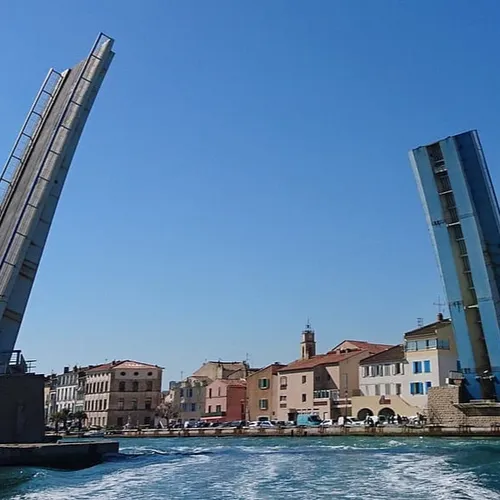 [ SOCIÉTÉ ]: Attention si vous avez l’habitude d’emprunter le pont...