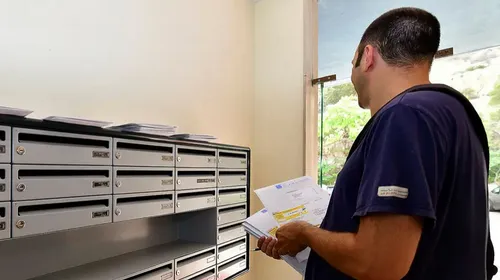 [ EMPLOI - ISTRES ] Avis aux amateurs, on recrute des facteurs en...