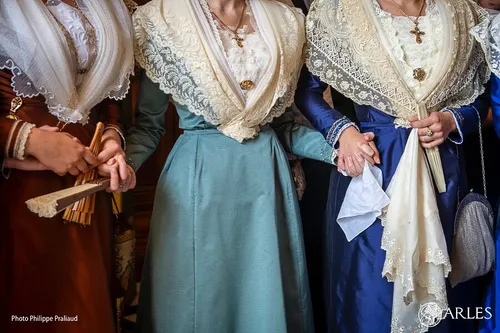 [ CULTURE/TRADITION - ARLES ] Qui sera la prochaine Reine d'Arles ? 