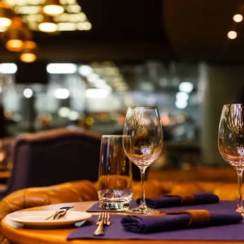 [ SOCIÉTÉ ]: Le tout premier restaurant gastronomique solidaire