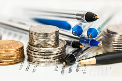 Salaires dans le monde : la France est-elle vraiment 19e avec 2 730...