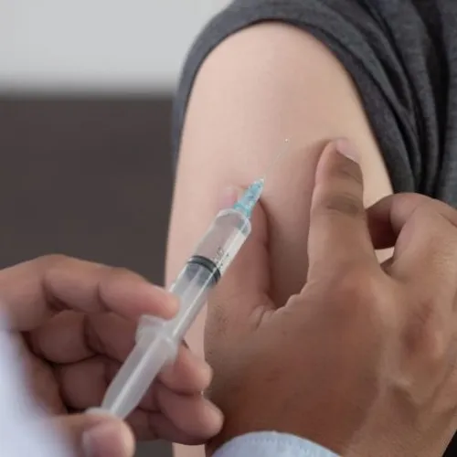[ SANTE ] "A la rentrée, tous vaccinés" , le nouvel objectif de...