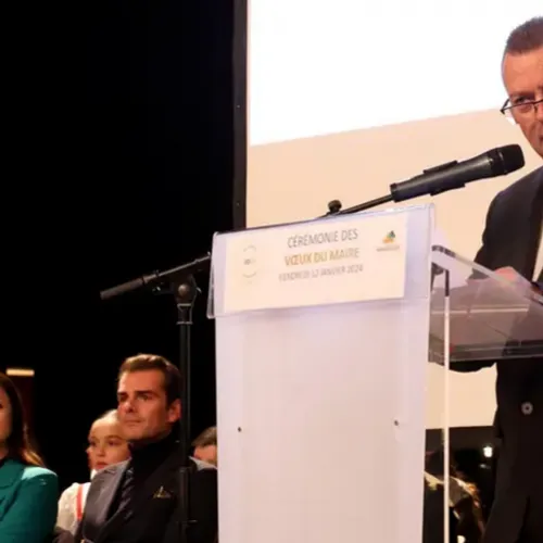 [ POLITIQUE - ST MARTIN DE CRAU ] Christophe Laufray, maire de...