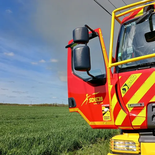 Violent feu de champ à Broué