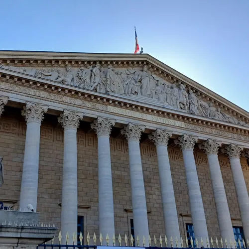 L'Assemblée Nationale adopte le projet de loi d'urgence agricole