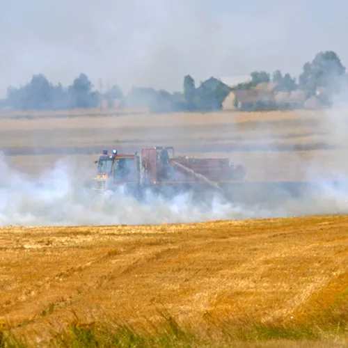 Multiples feu de champs en Eure-et-Loir