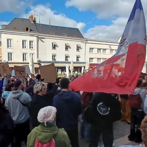Quel impact dans les centres-villes après les manifestations...