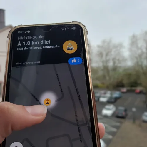 Les motards chassent les nids-de-poule