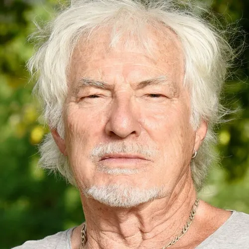 HUGUES AUFRAY : Le grand pére de Thimotée Chalamet écoutait mes...