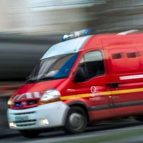 12h - Un entrepôt détruit par les flammes à Grenay 