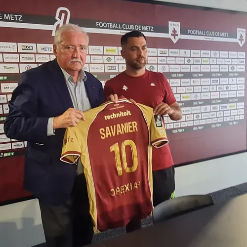 Téji Savanier rejoint le FC Metz : une nouvelle aventure en Grenat
