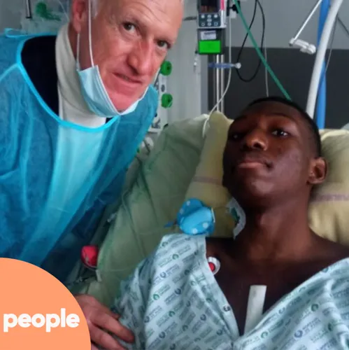 Didier Deschamps au chevet d'un jeune joueur