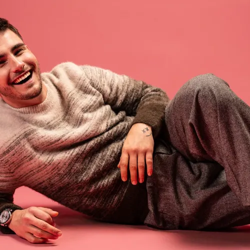 Julien Lieb enflamme la scène de la foire de Marseille