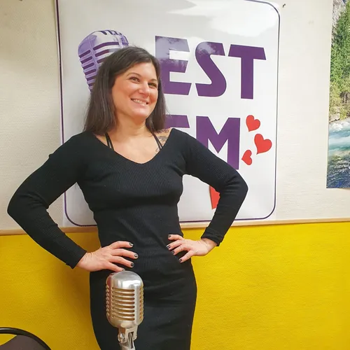 Luna Moka des Pin-Up d'Alsace sur EST FM