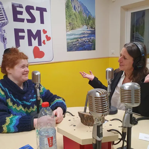 Adèle HARRER, artiste et docteure en arts plastiques et sciences de...