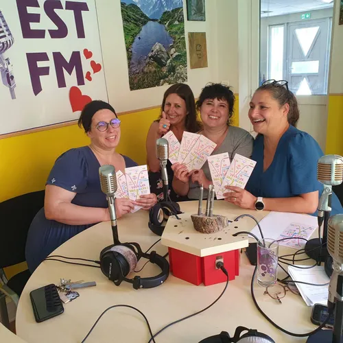 Anne-Céline Desaleux, Julie Clain et Caroline Duchamp sur EST-FM