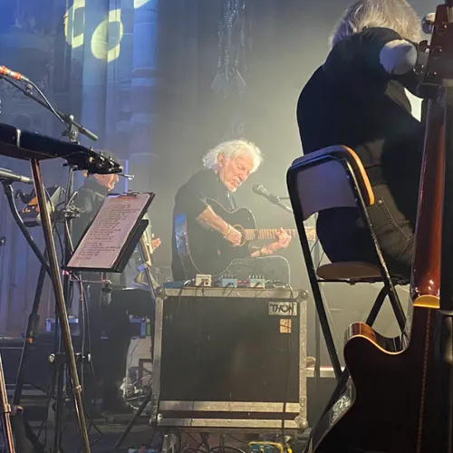 Musique : Hugues Aufray s'arrête dans les églises d'Alsace cette...