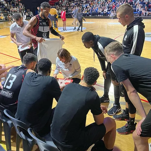 Entretien exclusif avec Lauriane Dolt, coach du MBA Mulhouse Basket...