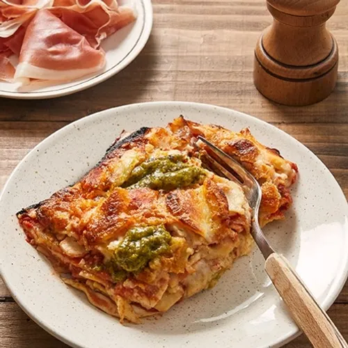 Lasagnes au jambon et au pesto vert