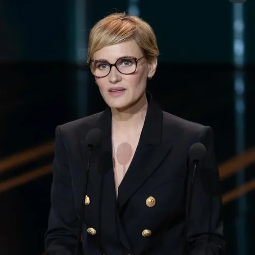 29/01/24 : Judith Godrèche reçue par la délégation aux droits des...