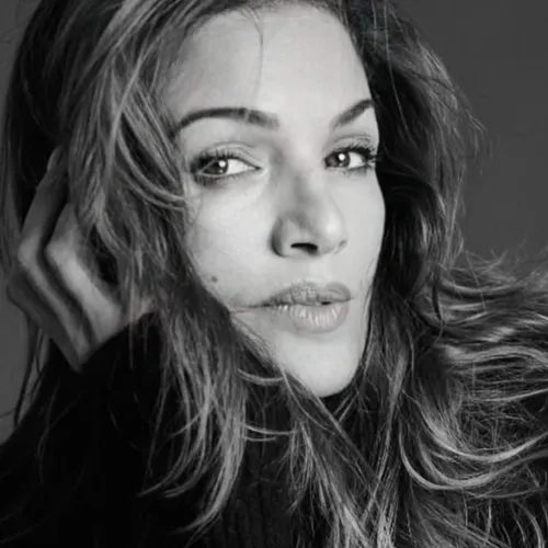 L’actrice Nadia Farès retrouvée inconsciente dans une piscine à Paris