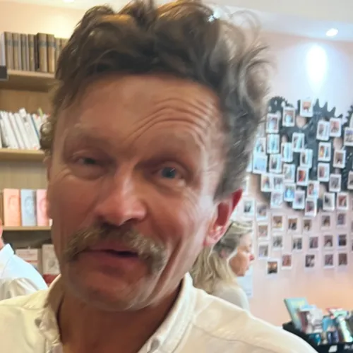 L'INVITE DE CANNES RADIO : SYLVAIN TESSON