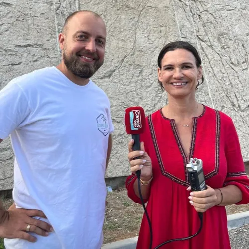 Le Cannet : les façades de la Palestre nettoyées par un drone