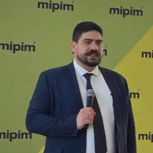 Crise du logement / Le ministre du logement Guillaume Kasbarian à...