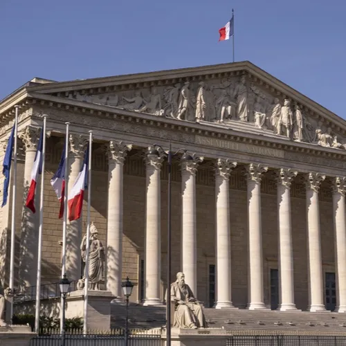 Motion de censure rejetée : le gouvernement Lecornu sauvé de...