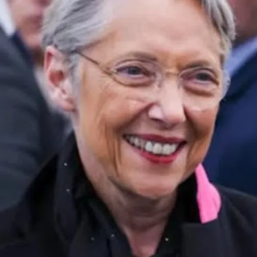 18/07/23 : Elisabeth Borne reste à Matignon