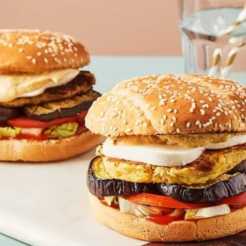 Burger végétarien à l'aubergine