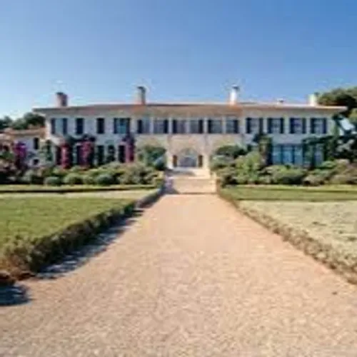 22/11/23 : Cap d'Antibes : le Château de la Garoupe  sur le point...