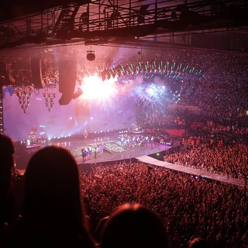 2/12/22 : The Weeknd a dévoilé hier une seconde date à l'Allianz...