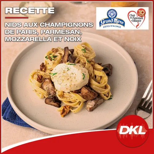 Nids aux champignons de Paris, parmesan, mozzarella et noix avec le...