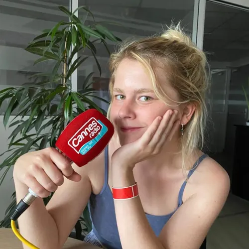 L'INVITEE CANNES RADIO : ZAHO DE SAGAZAN